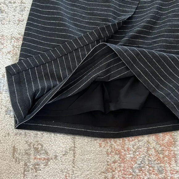 Madewell Pinstripe Asymmetrical Wrap Wool Cotton Blend Mini Skirt Size 0 Small - Picture 3 of 7